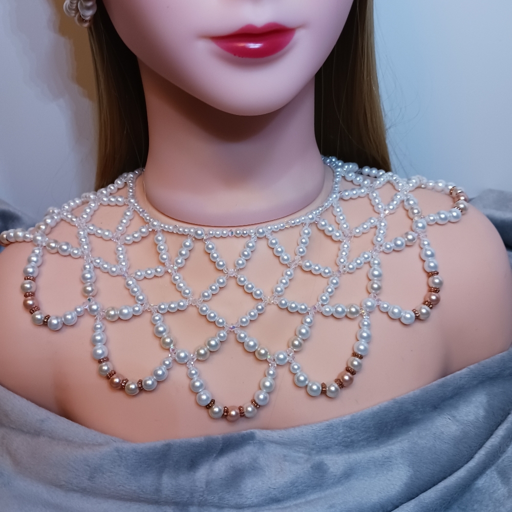 Beaded Pearl & Crystal Shoulder Necklace white and Rose gold pearls